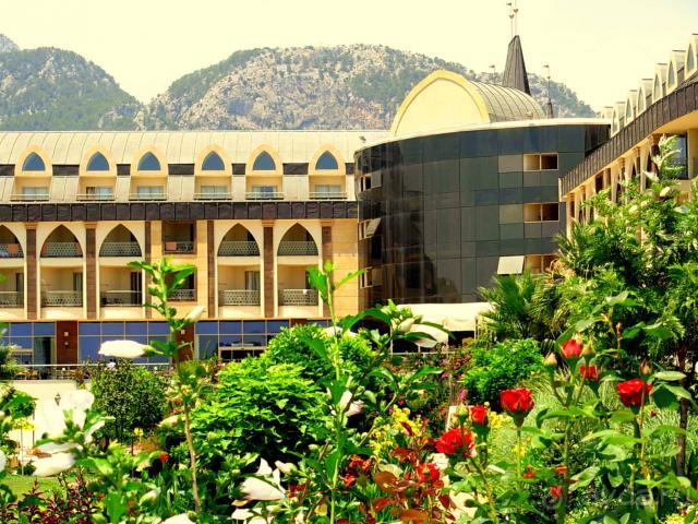 Отдых в чудесном замке.