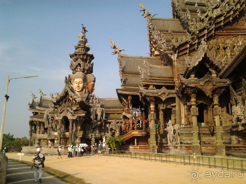 Как всегда--плюсы и минусы. И некоторое удивление.