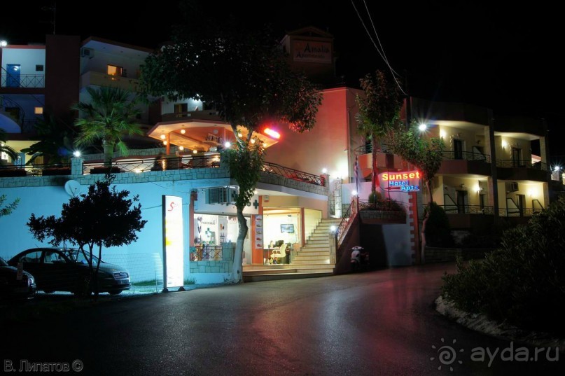 Бархатный отпуск на Крите + поездка на Санторин