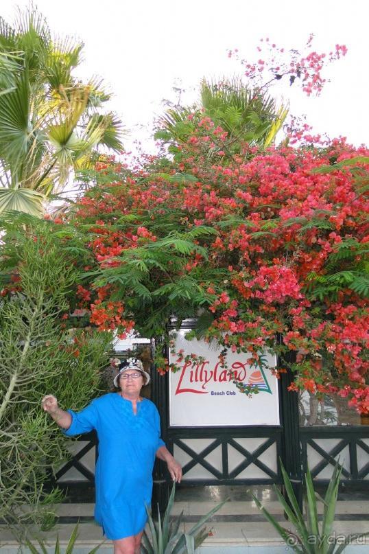 Мега большой отель !!!