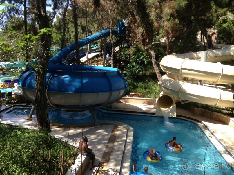 фото Utopia World Hotel