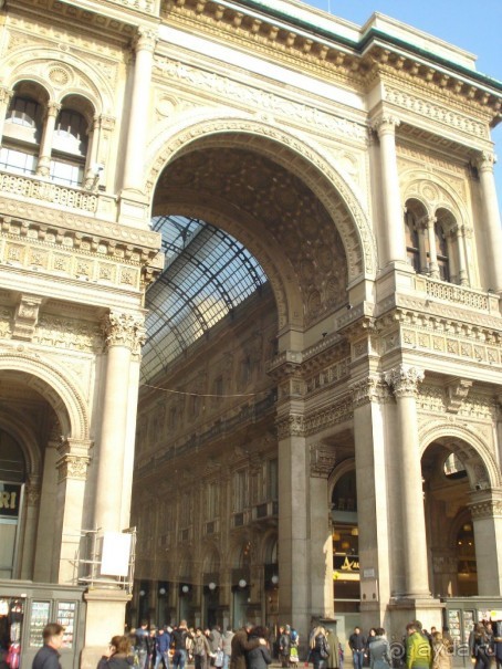 Итальянские каникулы.  Милан. Шоппинг. Комо. Часть первая.