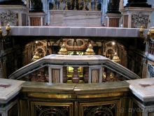 Посещение Крипты под Собором Святого Петра