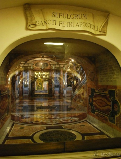 Посещение Крипты под Собором Святого Петра