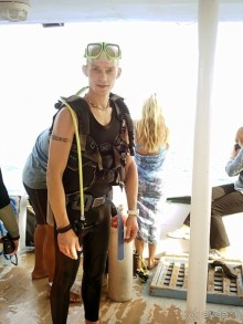 Место для сна, зато в центре. Реформирован, раньше назывался просто "лагуна"