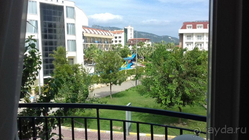 Не рекомендую, отель 2* с натяжкой