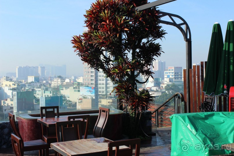 “Отель в самом центре Сайгона с изумительно чутким персоналом и великолепным шведским столом”