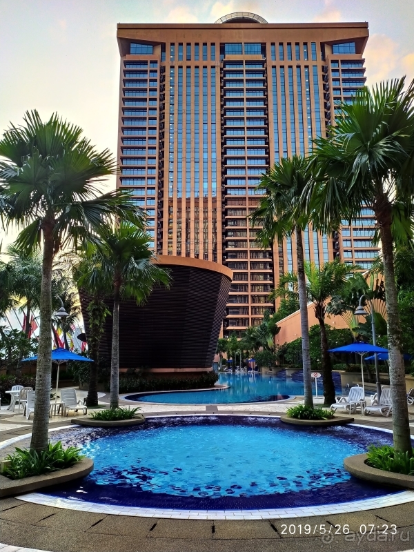 Отель в центре торгового района