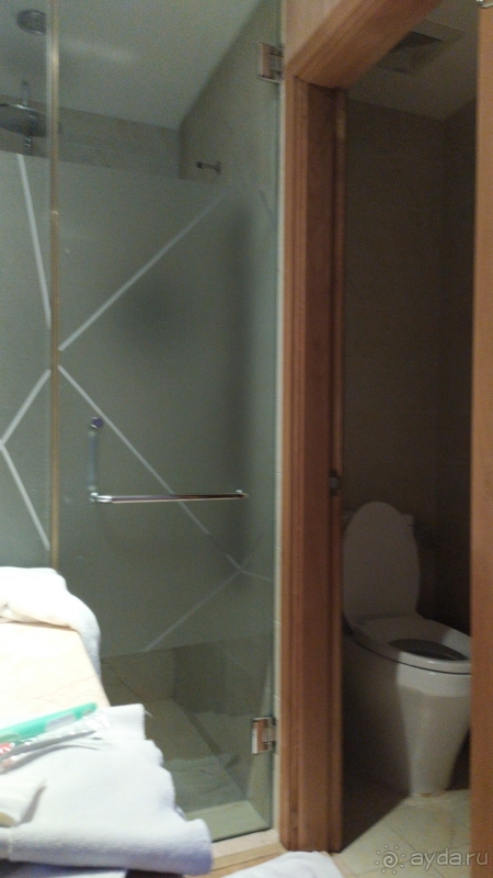 Отель напротив рынка Бен Тань