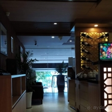 Отель напротив рынка Бен Тань