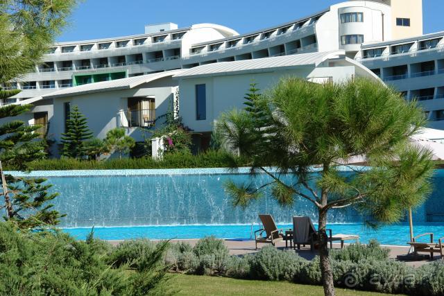 фото Yasmine Beach