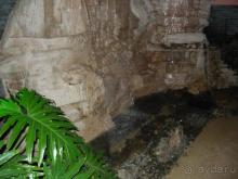 Водопад в холле отеля