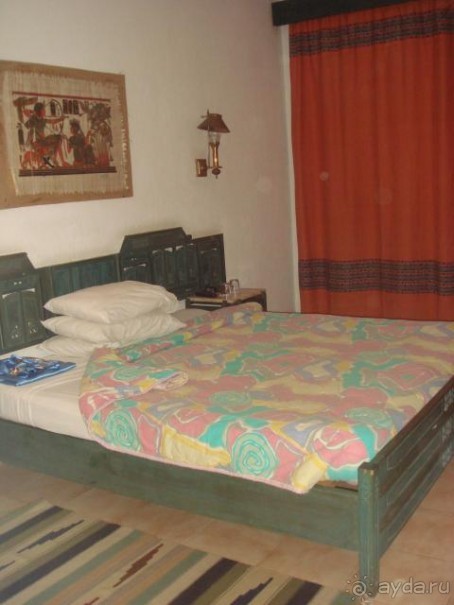 Неделя с 7-го по 14 января  - святки вдали от России.