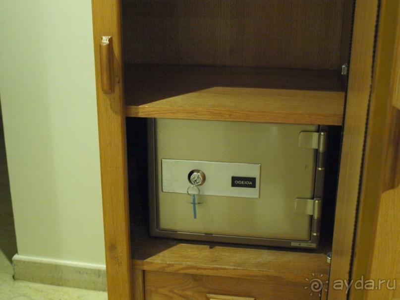 Отель на твердую четверку