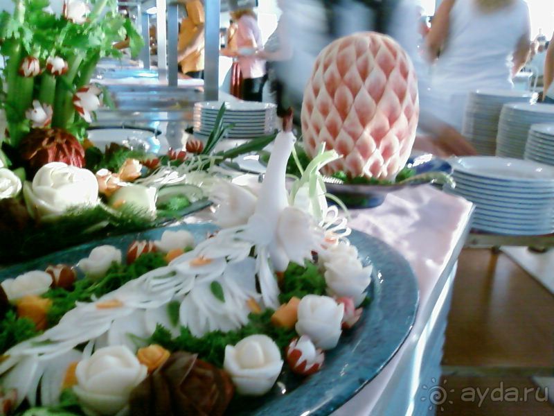 Повара просто шедевры создают!