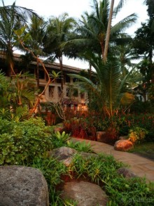 наш номер был на первом этаже и имел два входа