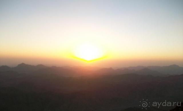 Спокойный отель на берегу моря и среди Синайских гор.