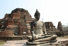 Аюттая -  древняя столица Сиама, практически полностью разрушенная  бирманцами.