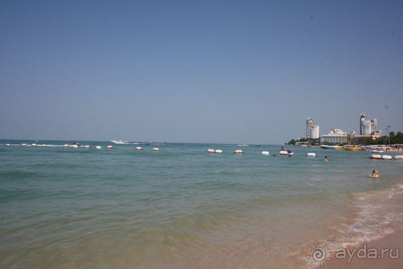 Пляж в центре Паттайи.