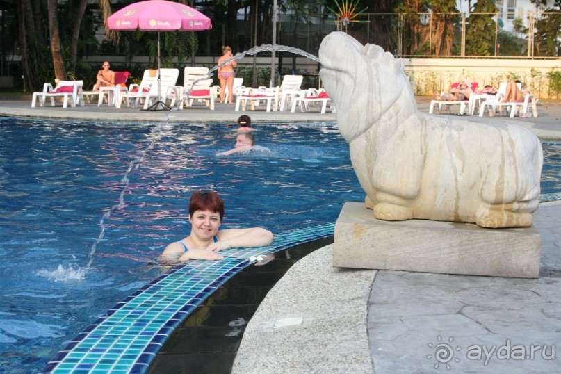 Веселый бегемотик))))