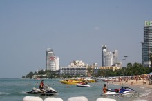 Пляж в центре Паттайи.