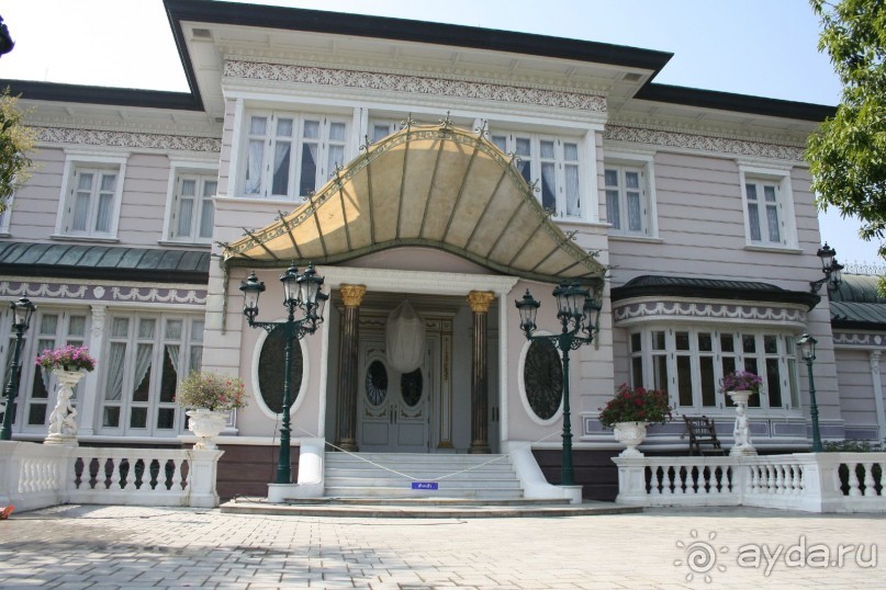 Аюттая. Королевская летняя резиденция. Здесь останавливался русский царь Николай II