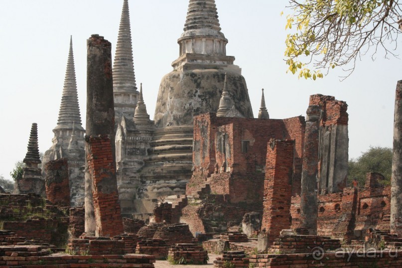 Аюттая -  древняя столица Сиама, практически полностью разрушенная  бирманцами.