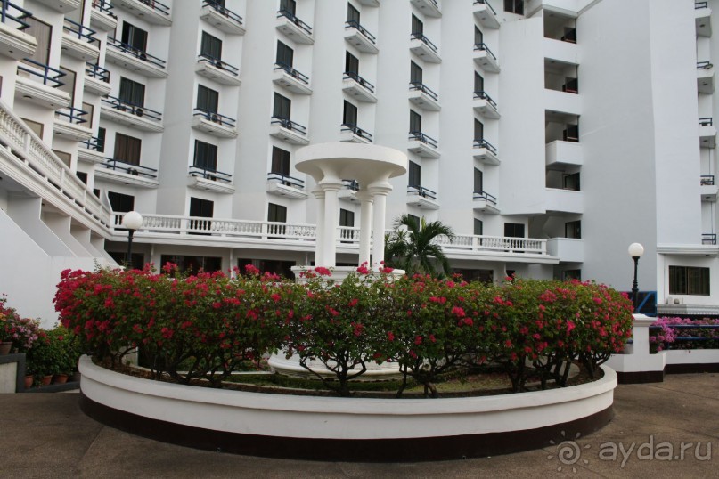 И кругом цветы