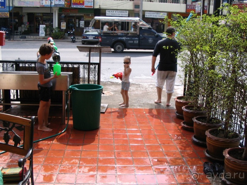 Сонгкран 2006