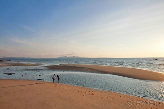 Вилла 6 спален со своим пляжем. Пляж НаДжомтьен. Паттайя