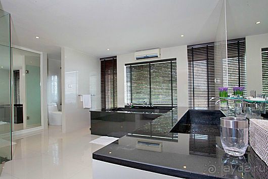 Вилла 6 спален со своим пляжем. Пляж НаДжомтьен. Паттайя