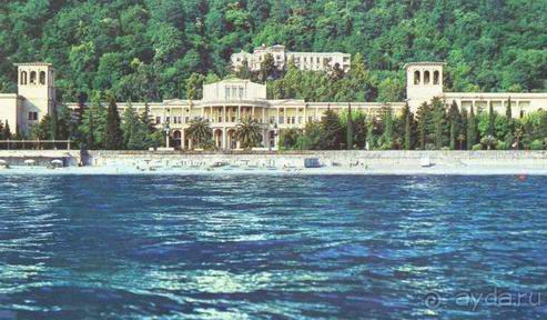 Пансионат "Амра" в Гагре. Октябрь 2013. ФОТО.