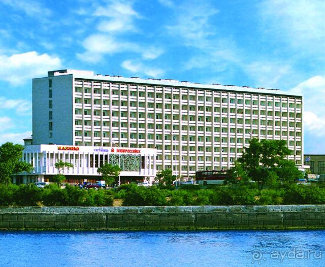 Потрясающий вид гостиницы с моря