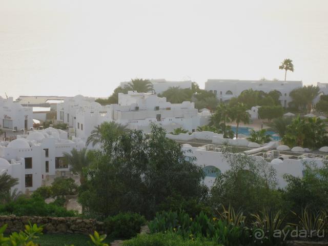 Огромная, чистая, уютная территория отеля. Приятный отдых.