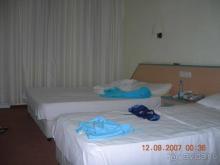 В гостиннице живут тараканы -Не ожидали.