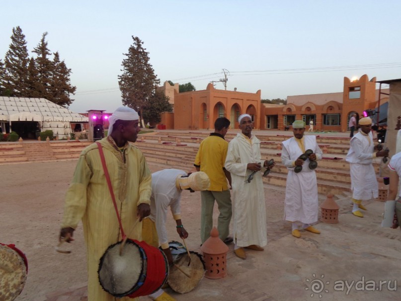 Необычная ... интересная страна