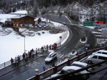 Вид из номера на остановку ски-баса.