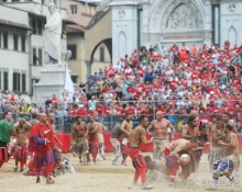 Флорентийский футбол БЕЗ ПРАВИЛ. В 2015 - 485 лет со дня осады Флоренции.