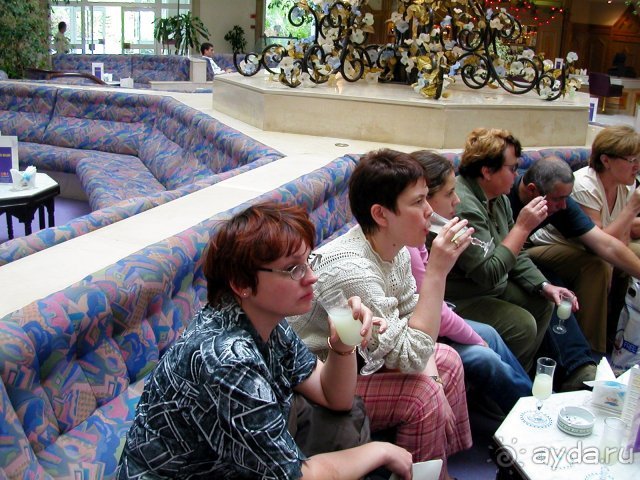 Холл отеля Sol Azur. Приветственный коктейль