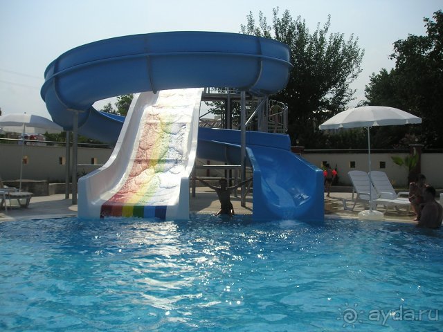 горка в бассейне