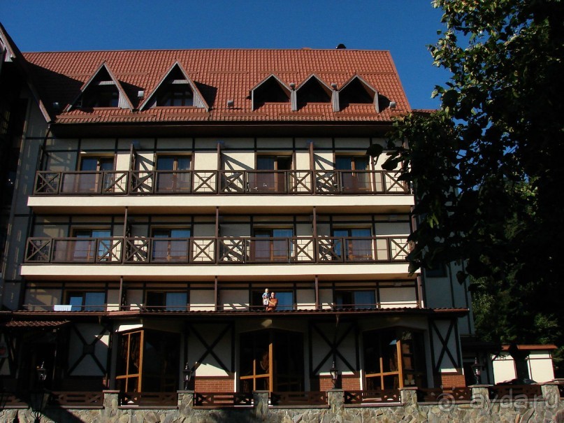 Красивый отель с маленькими двухместными номерами