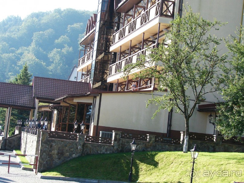 Красивый отель с маленькими двухместными номерами