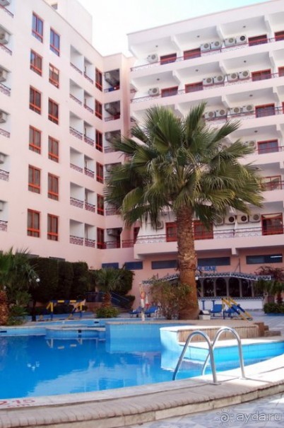 Бассейн внутри основного знания