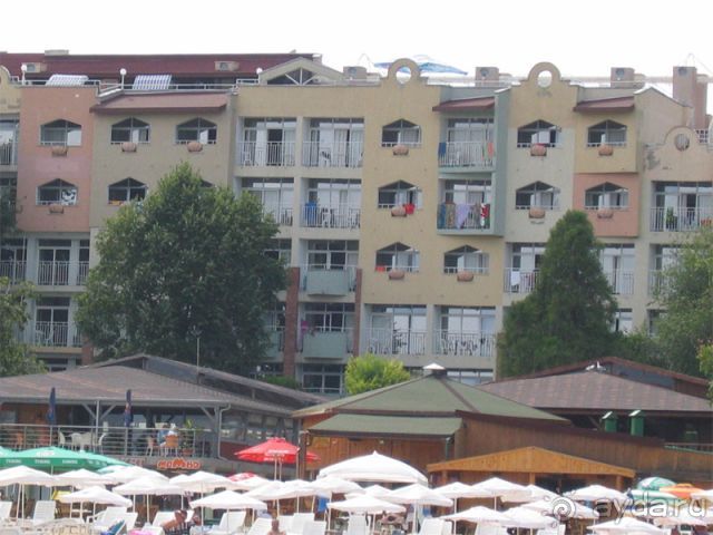 Хорошо, что нам предложили другой отель ;)