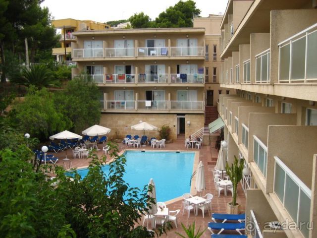 Небольшой немножко старомодный отель