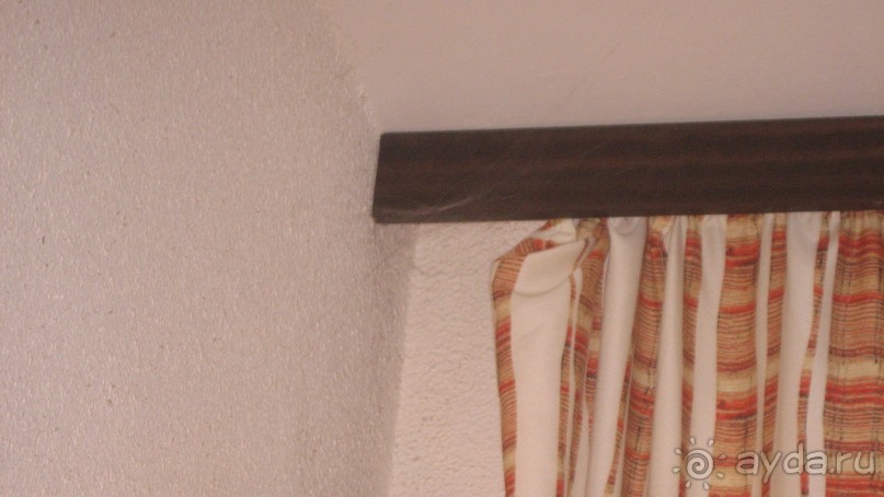 Построен годах в 80х и с тех пор не знал ремонта!!