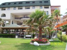 отель в центре Кемера , рядом дискотеки