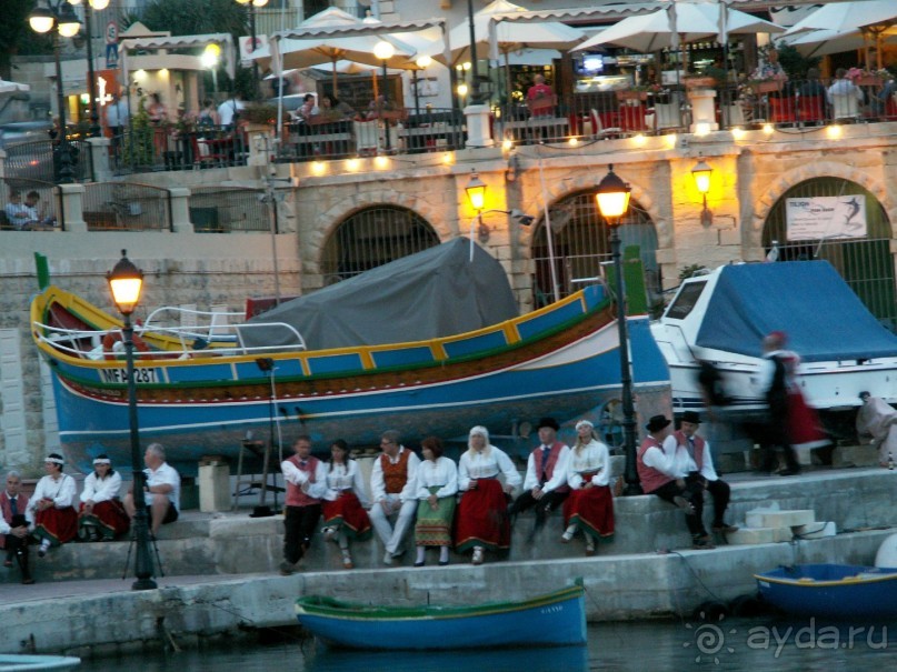 Набережная в заливе между Слимой и Сент Джулиансом