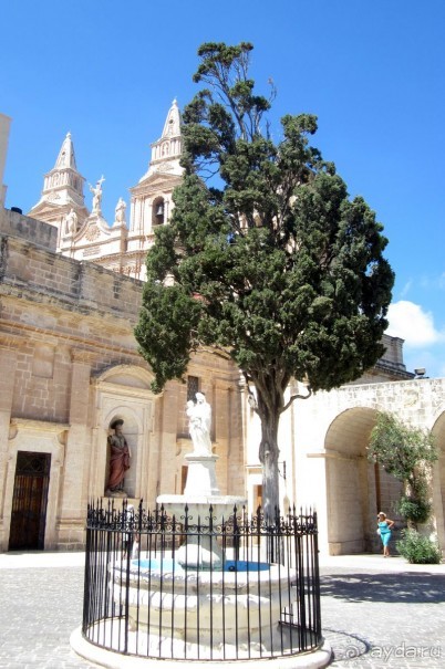 Меллиха - Церковь Богородицы Победоносной