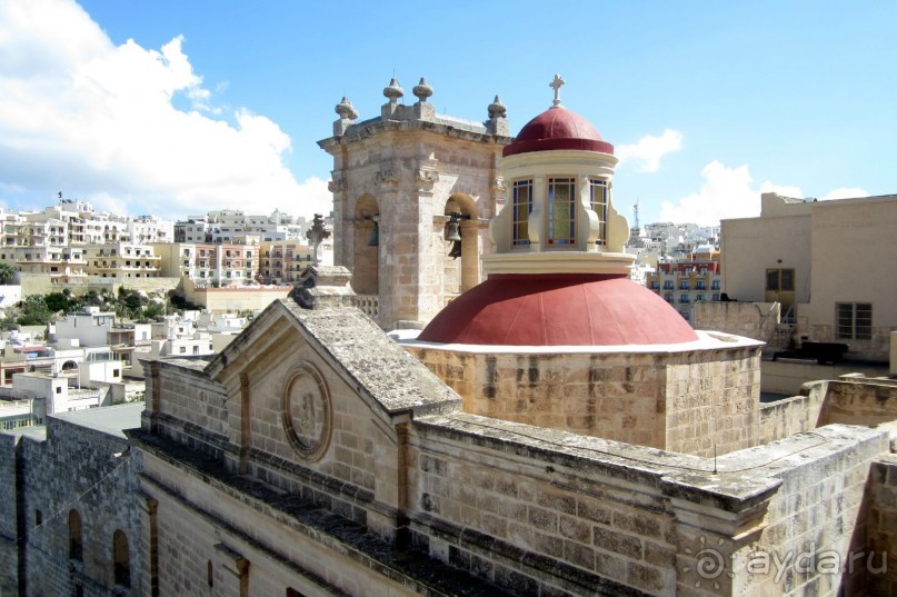 Меллиха - вид на бухту от церкви